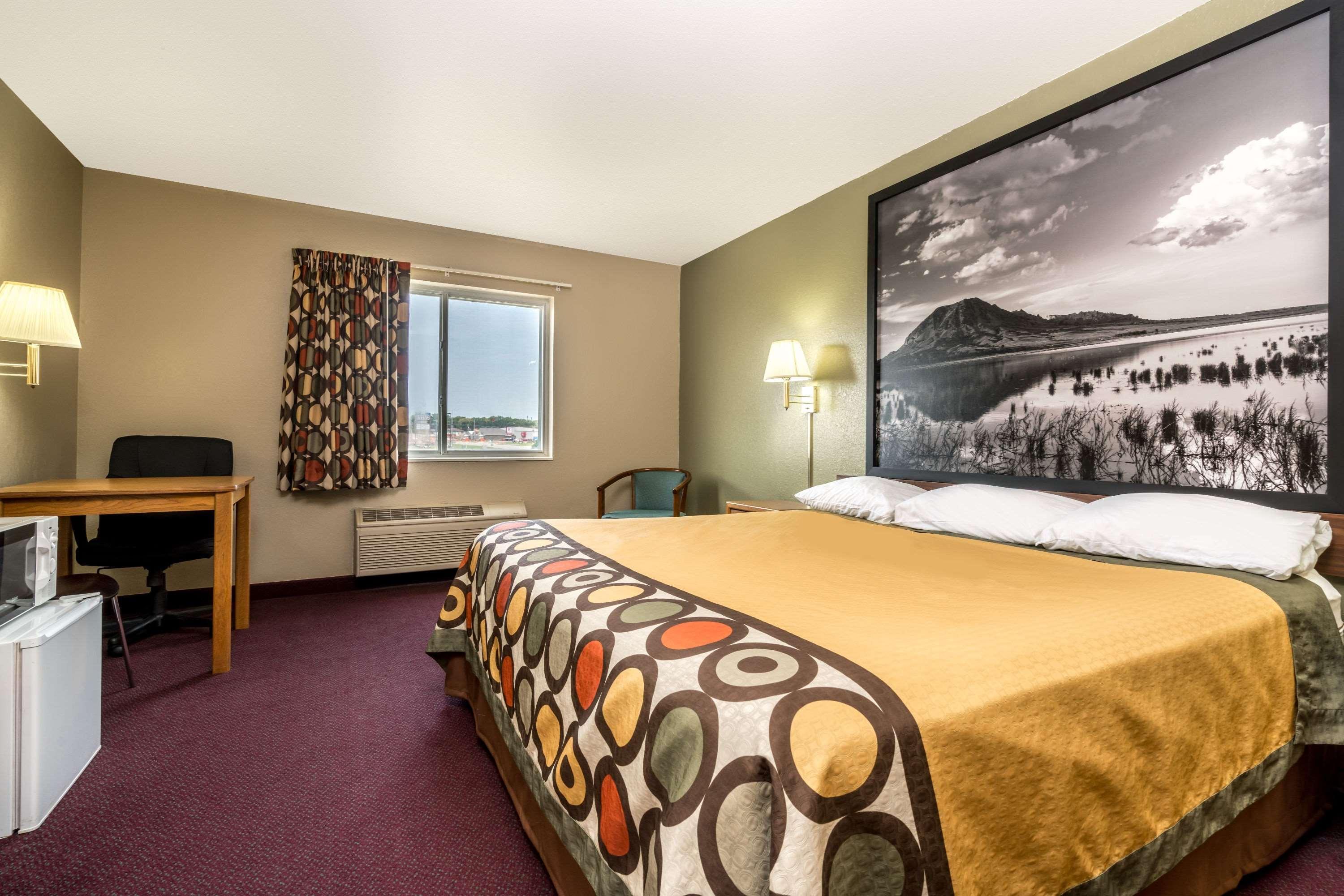 Super 8 By Wyndham Beresford Hotel Exterior photo